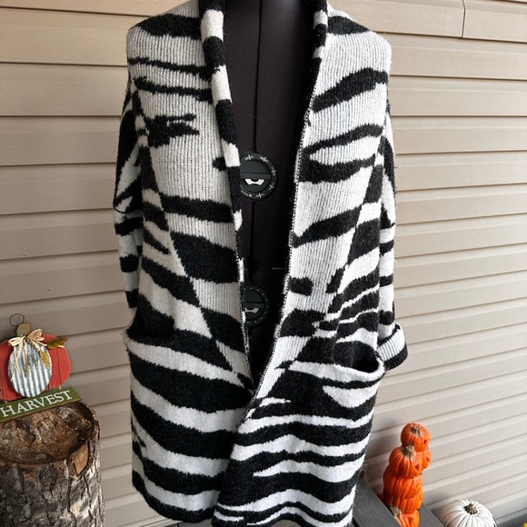 Printed cardigan with pockets - Picture 7 of 10